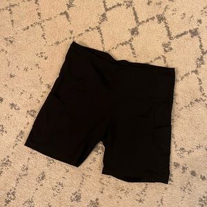 Lululemon size 10 bike shorts
